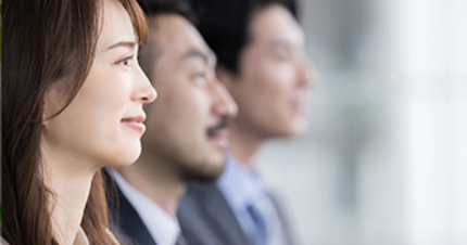社員がそれぞれのキャリアを選択できる環境を示す画像