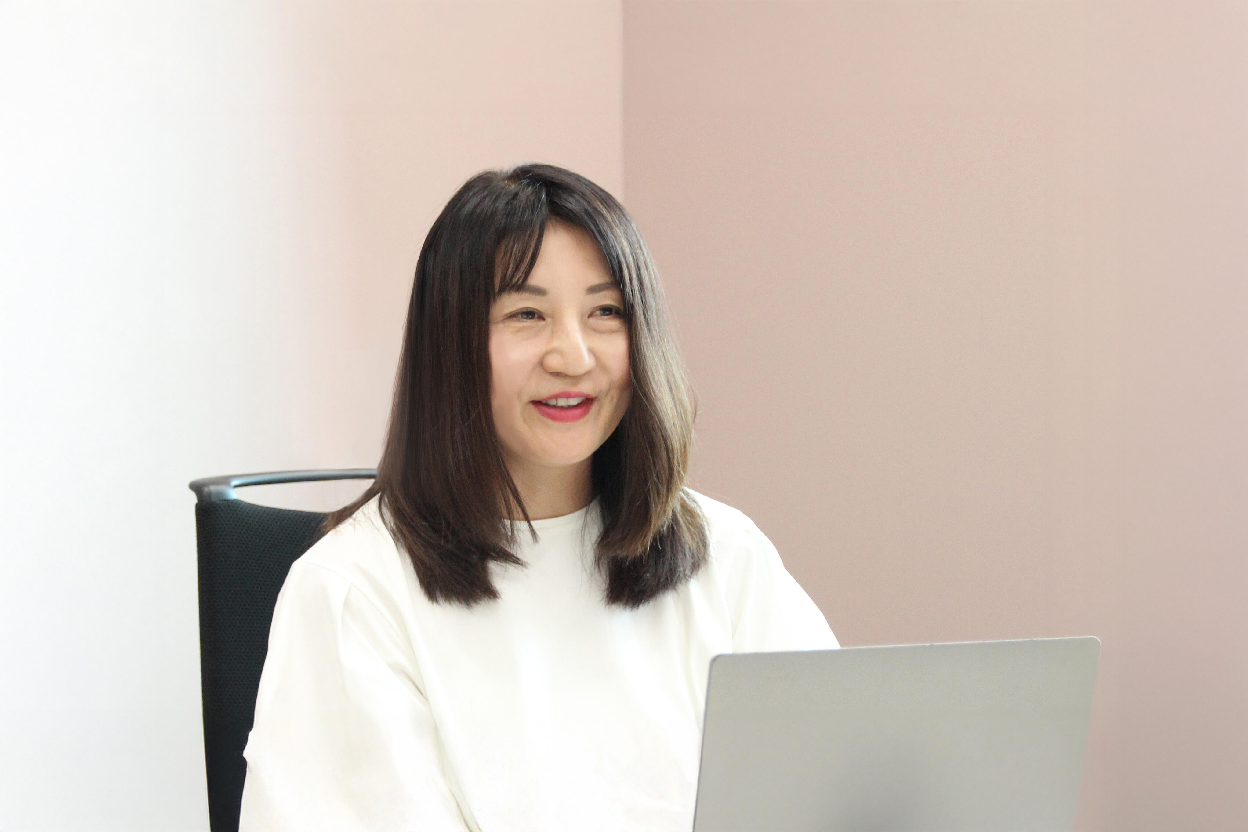 インタビュー中の様子